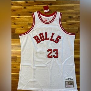 Mitchell & Ness 1984 Michael Jordan Chicago Bulls White Jersey Size Large *NWT*